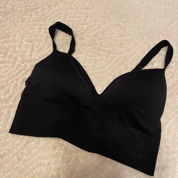 Athleta Other - Athleta Embrace Sports Bra in Black 38DD NBW